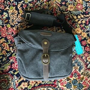 BRAND NEW CAMERA BAG